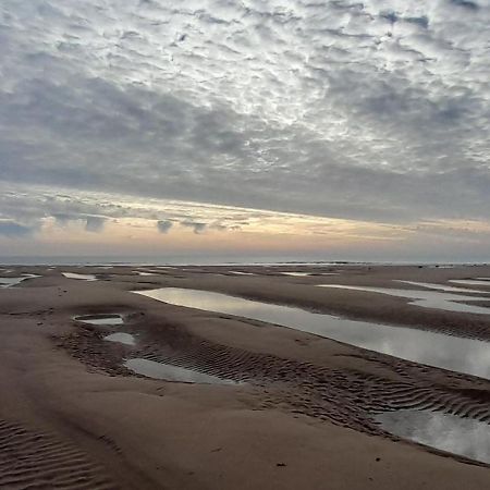 Ecrin De Tranquillite - Centre Village Barneville-Carteret Buitenkant foto